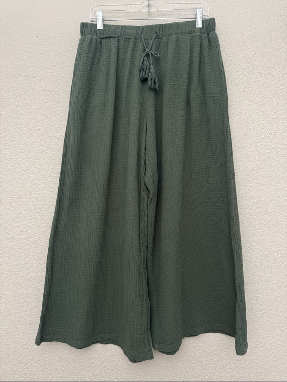 Cider Green Textured Wide Leg High Rise Pants Size XL